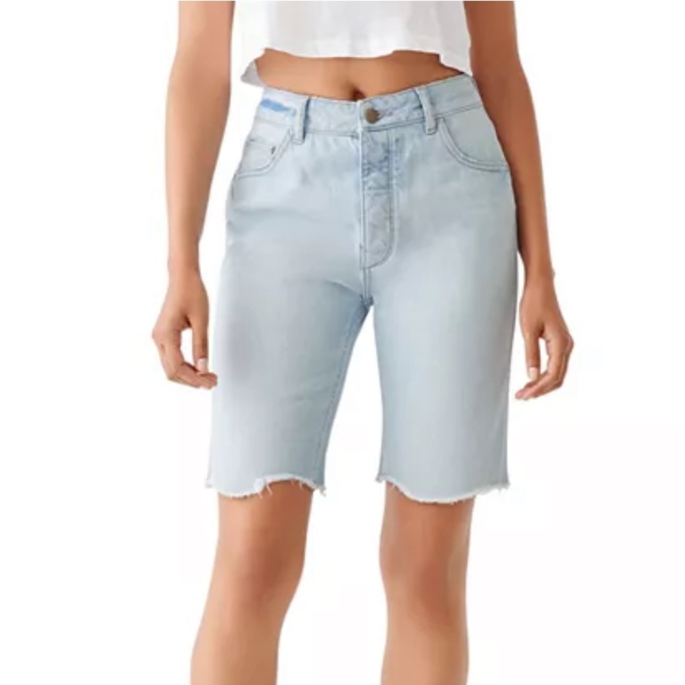 DL1961 Clara Bermuda Shorts size 27 Light Wash